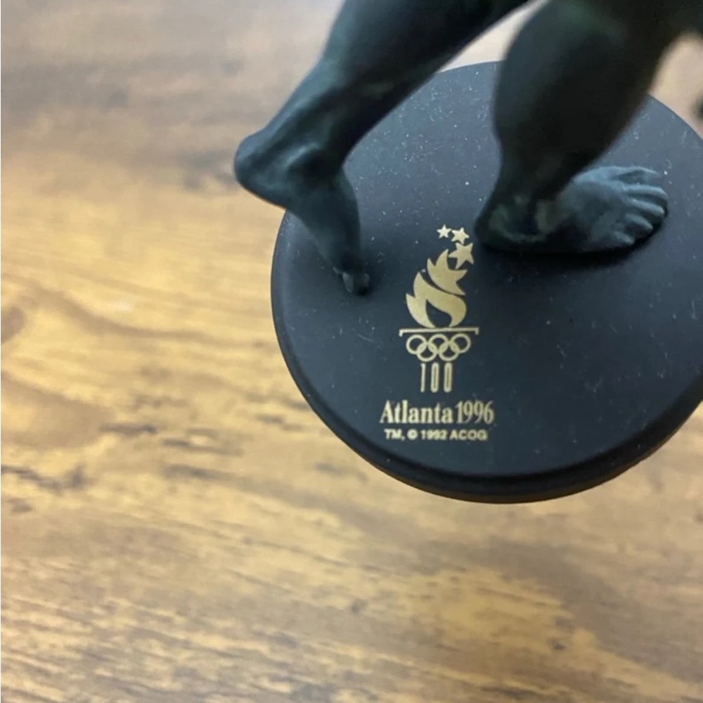 Hallmark Keepsake Ornament The Olympic Spirit Collection Olympic Triumph - Picture 3 of 7